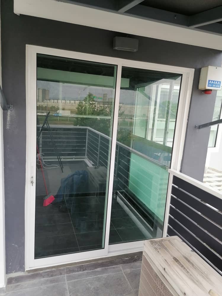 aluminum sliding door