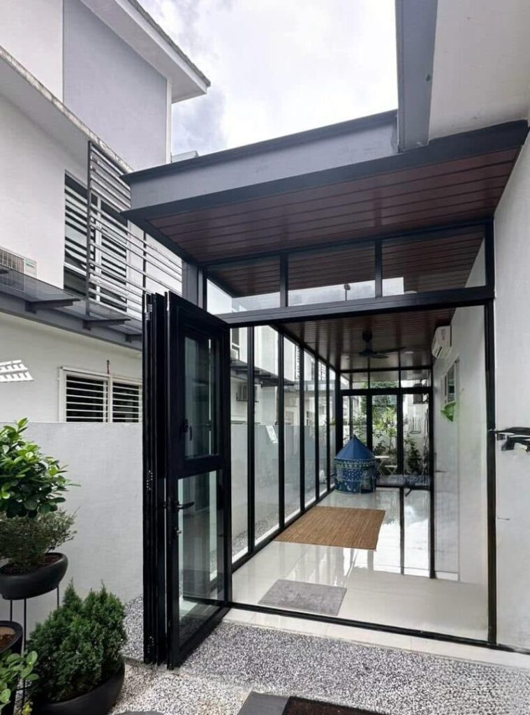 aluminum folding door